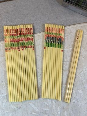 30 Vintage "China House" Chinese Banquet Chopsticks 15 Mixed pair phoenix/dragon